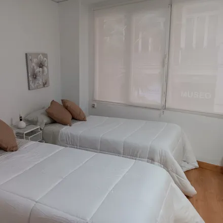 Rent this 2 bed apartment on Quesomentero Cheesebar in Carrer del Mestre Clavé, 8