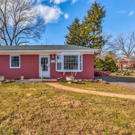 Rent this 3 bed house on 4114 Lees Corner Rd in Chantilly, Virginia