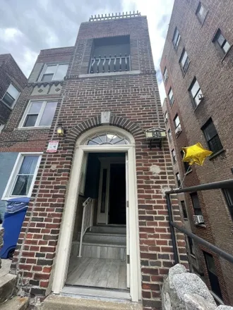 Buy this 8 bed townhouse on 646 West 207th Street in New York, NY 10034