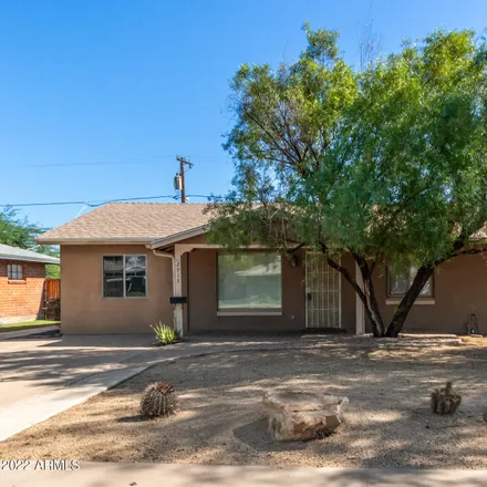 Buy this 3 bed house on 2915 North 21st Avenue in Phoenix, AZ 85015