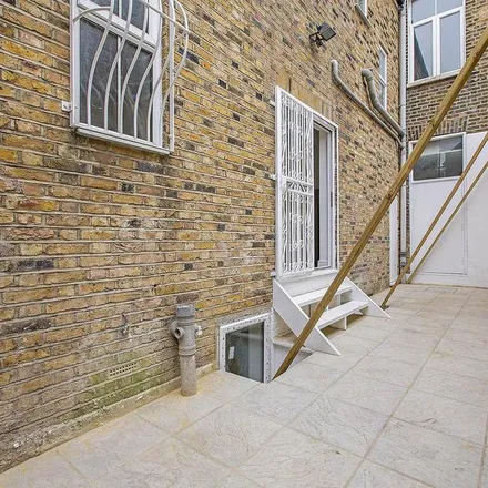 Rent this 1 bed apartment on 447a Battersea Park Road in London, SW11 4NG