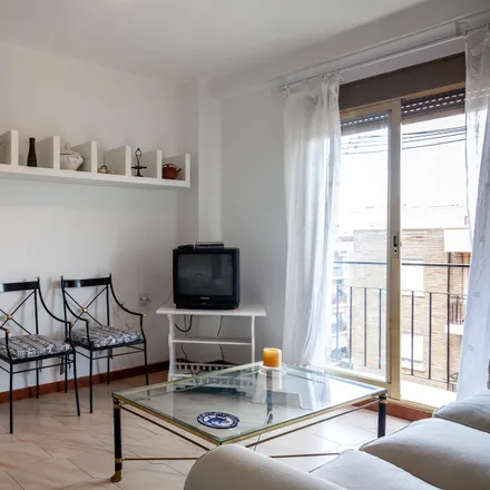 Rent this 4 bed apartment on Carrer del Poeta Altet in 9, 46020 Valencia
