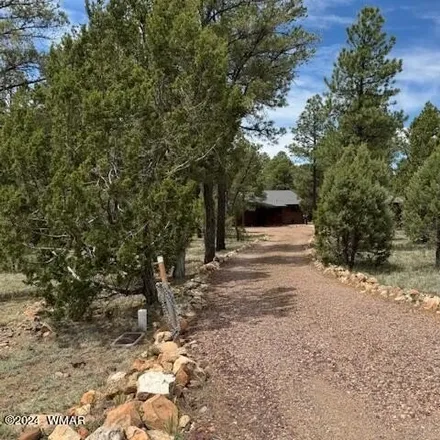 Image 2 - 3332 Navajo Drive, Navajo County, AZ 85933, USA - House for sale