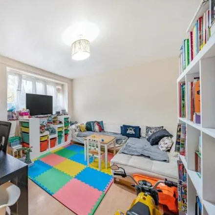 Buy this 2 bed apartment on Lydgate House in Woodville Road, London