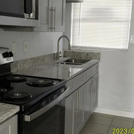 Rent this 2 bed apartment on 325 D Street in Lake Wales, FL 33853