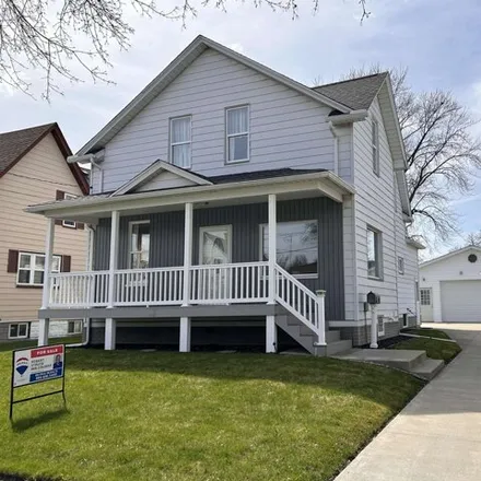 Buy this 4 bed house on 442 South Johnson Street in Bay City, MI 48708