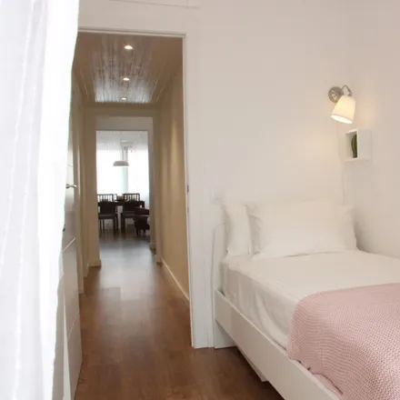 Rent this 3 bed room on Carrer del Mig in 35, 08970 Sant Joan Despí