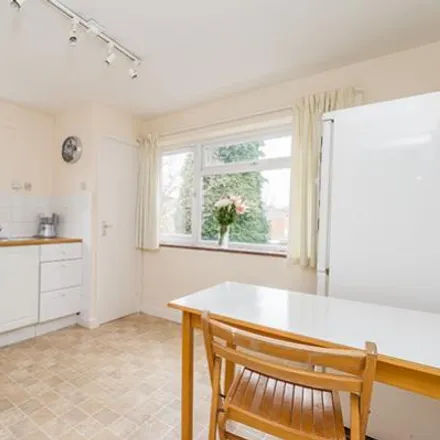 Rent this 1 bed room on Kenilworth Court in 1-9 Kenilworth Avenue, Oxford