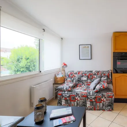 Rent this 1 bed house on 82000 Montauban