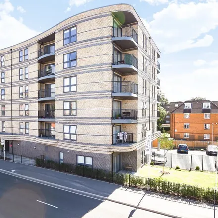 Rent this 2 bed apartment on Arborfield Close in Slough, SL1 2JN