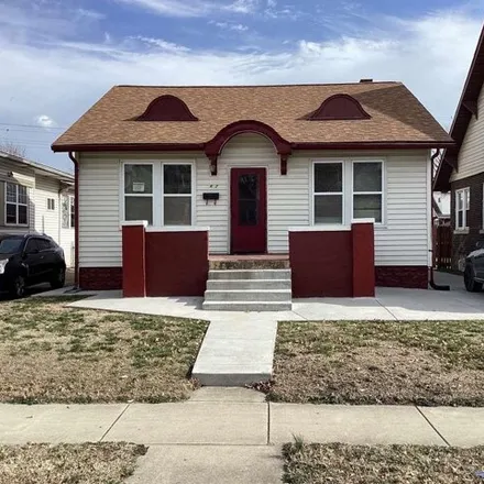 Buy this 2 bed house on 2478 State Street in Granite City, IL 62040