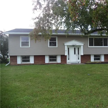 Buy this 4 bed house on 7835 Oneida Trail in Cicero, NY 13030
