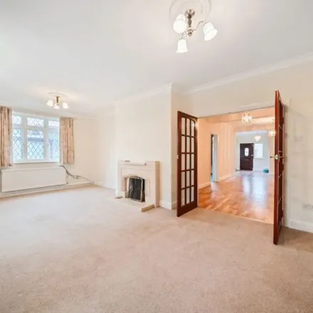 Rent this 3 bed apartment on Hamm Court in Runnymede, KT13 8XZ