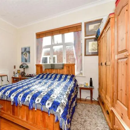 Image 4 - Florence Court, Cornwall Gardens, Cliftonville West, Margate, CT9 2JD, United Kingdom - Apartment for sale