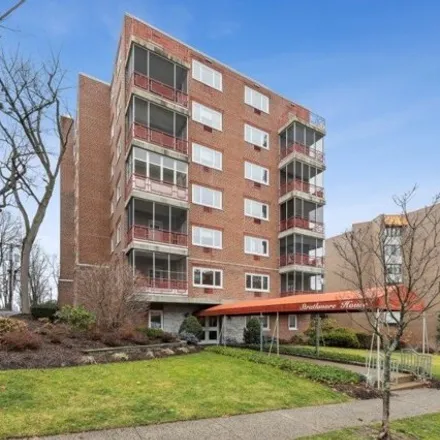 Buy this 2 bed condo on 11 Euclid Avenue in Summit, NJ 07901