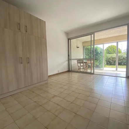Rent this 1 bed apartment on 8 Boulevard d'Alsace in 83700 Saint-Raphaël, France