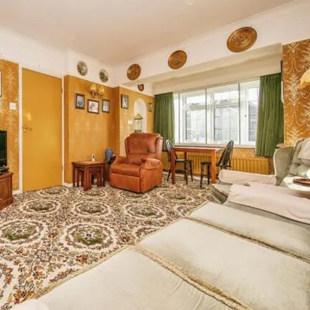 Image 3 - 17 Broomfield Crescent, Rowhedge, CO7 9PZ, United Kingdom - Duplex for sale