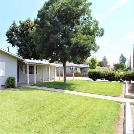 Image 3 - 1708 West Tulare Avenue, Visalia, CA 93277, USA - House for sale