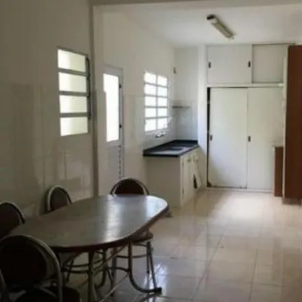 Buy this 3 bed house on Avenida Lins de Vasconcelos 3462 in Cambuci, São Paulo - SP