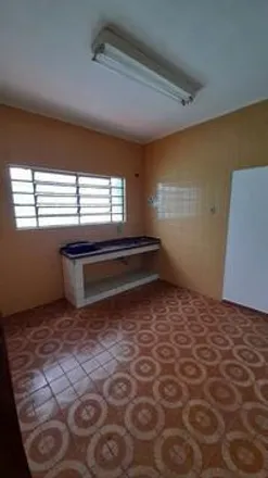 Rent this 1 bed house on Rua Lauro Muller in Vila Palmares, Santo André - SP