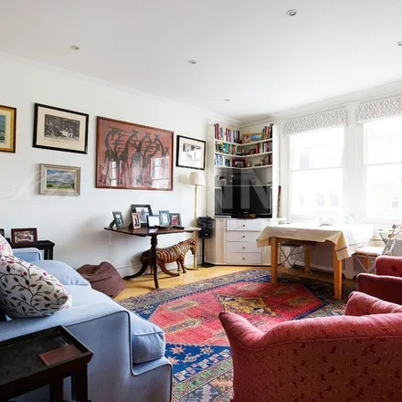 Rent this 3 bed apartment on FARA in Dancer Road, London
