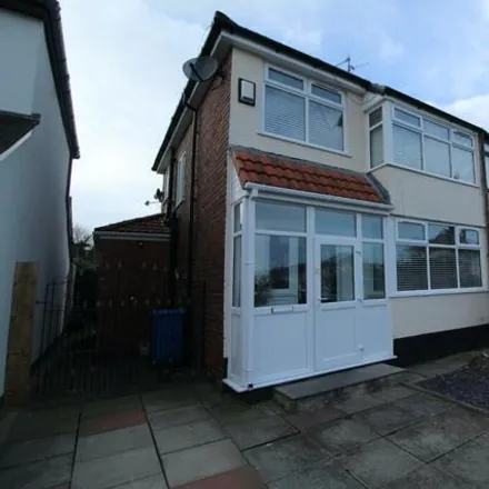Buy this 3 bed duplex on Regent Avenue in Knowsley, L14 6UQ
