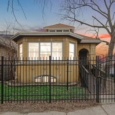 Buy this 3 bed house on 6800 South Langley Avenue in Chicago, IL 60637