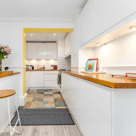 Rent this 2 bed townhouse on Norfolk Terrace in Brighton, BN1 3AD