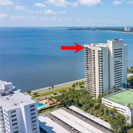 Buy this 2 bed condo on South Alabama Avenue in Amelia, Tampa