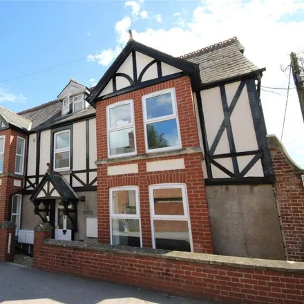 Rent this 2 bed apartment on Cohens Chemist in 102 High Street, Swindon