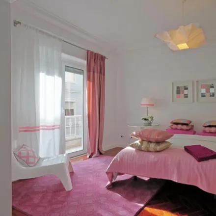 Image 2 - Cidade Room Lisboa, Rua Cidade de Liverpool 17 - 3° - Direito, 1170-097 Lisbon, Portugal - Apartment for rent