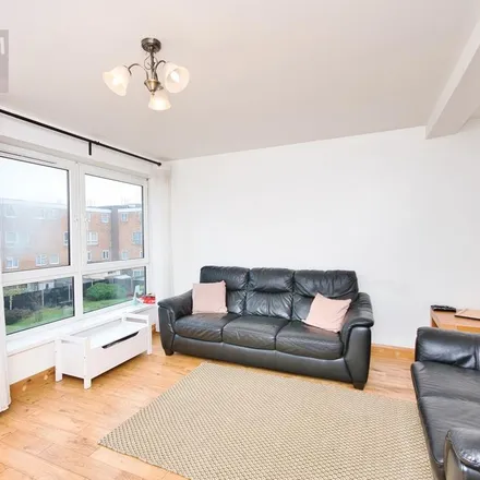 Image 3 - Bresslaw Court, 191 Wager Street, Bow Common, London, E3 4DW, United Kingdom - Apartment for rent