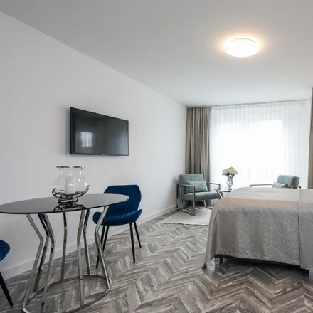 Rent this 1 bed apartment on Straßburger Straße 5 in 10405 Berlin, Germany