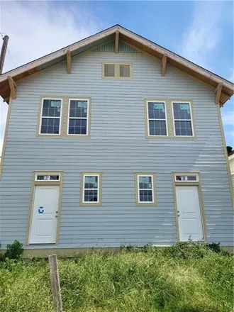Buy this studio house on 3400 North Johnson Street in New Orleans, LA 70117