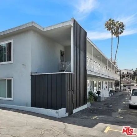 Buy this 14 bed house on 4707 Venice Boulevard in Los Angeles, CA 90019