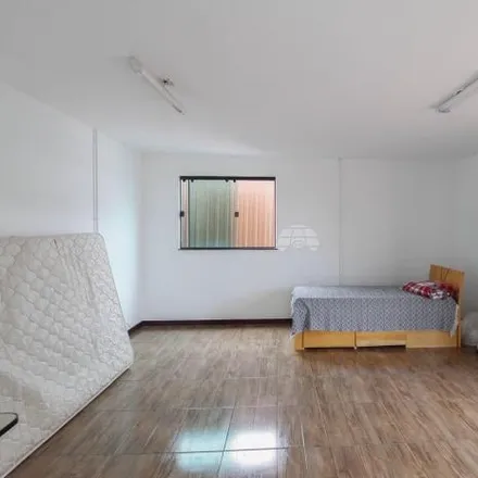 Rent this 2 bed house on Avenida Anita Garibaldi 2695 in São Lourenço, Curitiba - PR