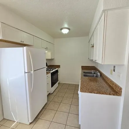 Image 5 - 3574 Lafayette Drive Northeast, Albuquerque, NM 87107, USA - House for rent