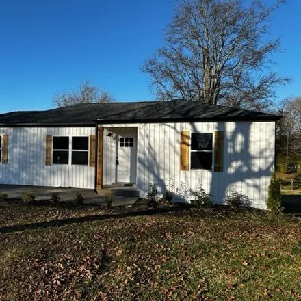 Buy this 3 bed house on 810 Hart Street in Gallatin, TN 37066