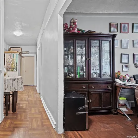 Image 4 - 1711 Davidson Avenue, New York, NY 10453, USA - Condo for sale