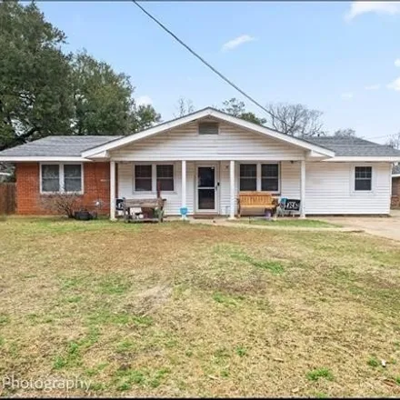 Buy this 4 bed house on 5323 Connella Drive in Alexandria, LA 71302