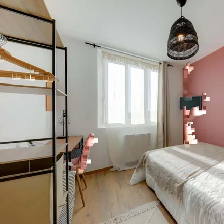 Rent this 2 bed room on 255 Avenue Jean Jaurès in 69007 Lyon, France