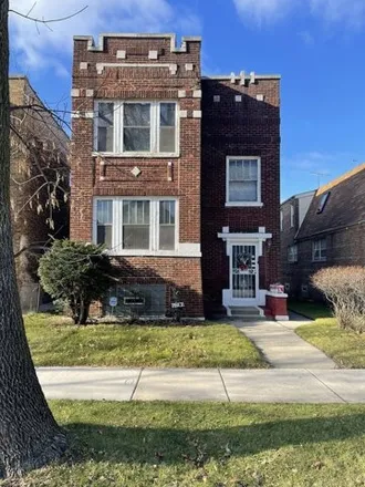Buy this 4 bed house on 7950 South South Shore Drive in Chicago, IL 60649