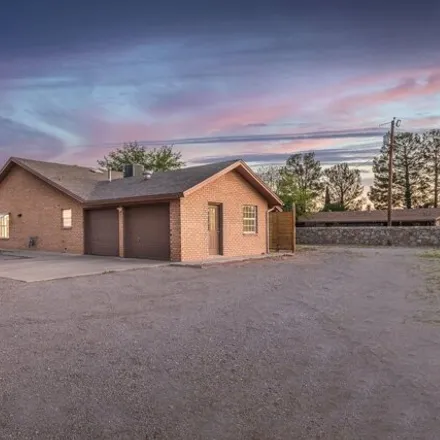 Buy this 3 bed house on 814 Trojan Loop in Las Cruces, New Mexico
