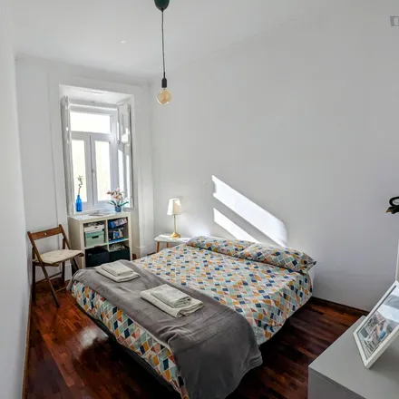 Rent this 2 bed room on Caravela in Rua Ferreira Lapa 38, 1150-159 Lisbon
