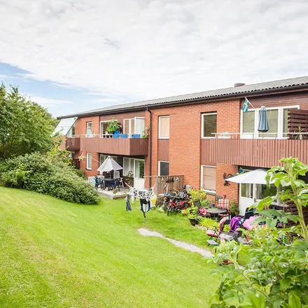 Rent this 2 bed apartment on Hallonvägen in 474 32 Ellös, Sweden