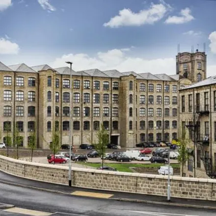 Rent this 1 bed apartment on Batley Parish Church of England Voluntary Aided Junior Infant and Nursery School in Blakeridge Lane, Batley