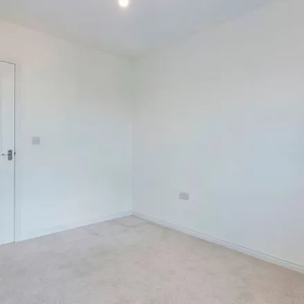 Rent this 2 bed apartment on Golwg Y Garreg Wen in Swansea, SA1 2EW