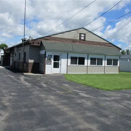 Buy this 2 bed house on 476 Columbia Ave in Lancaster, New York