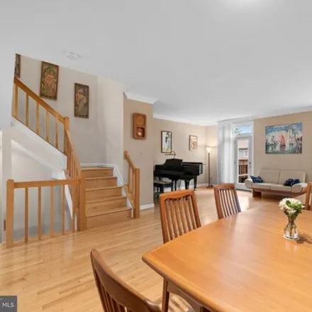 Image 7 - 18 Stablemere Court, Towson, MD 21209, USA - House for sale