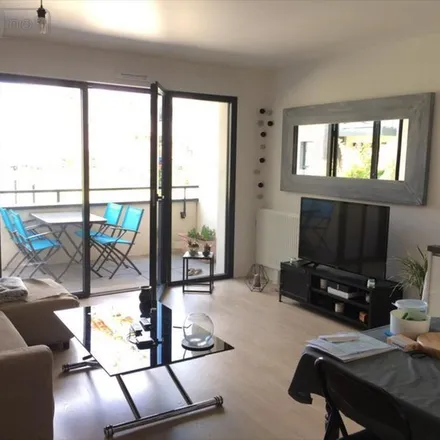 Rent this 2 bed apartment on 444 Rue de la Haie in 76230 Bois-Guillaume, France